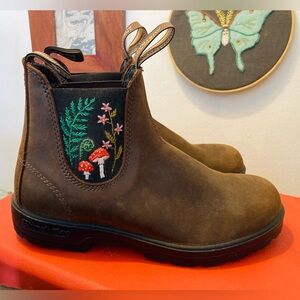 OOAK! Blundstone Chelsea Classics Leather Boots Brown Embroidered Women’s 8.5